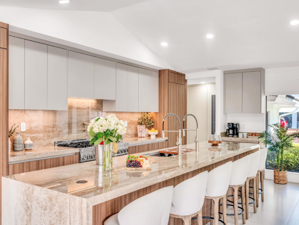 Luxurious Waterfront Property in Fort Lauderdale - Ideal for Families